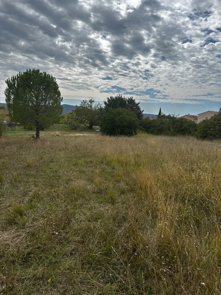 Terrain - Terrain à bâtir () à Mérindol (84), prix 189 500 €
