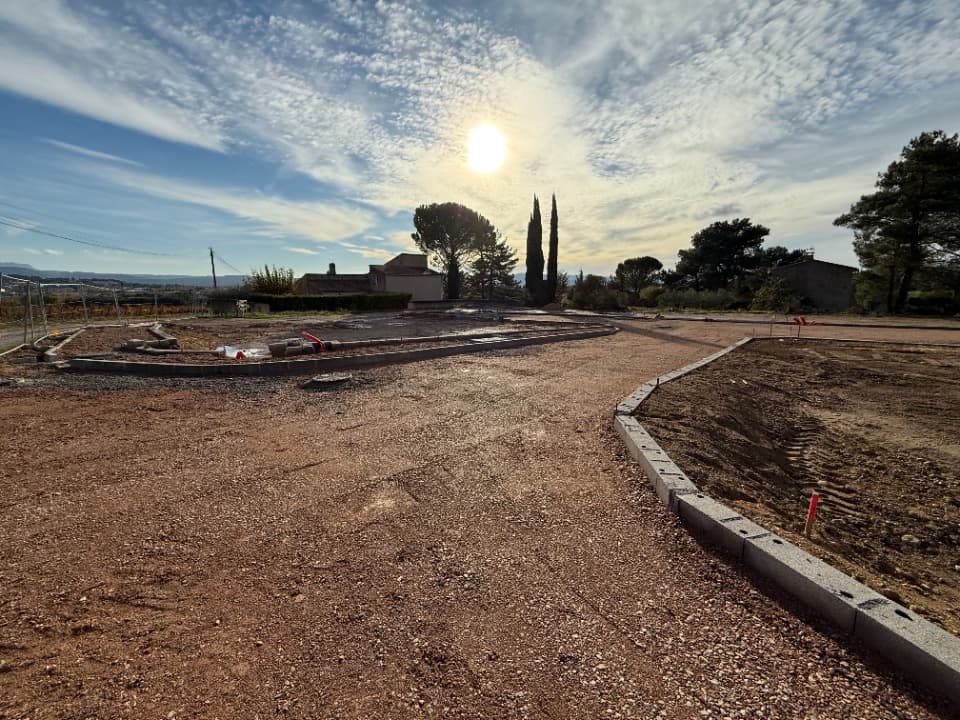Terrain - Terrain à bâtir () à Pertuis (84), prix 179 000 €