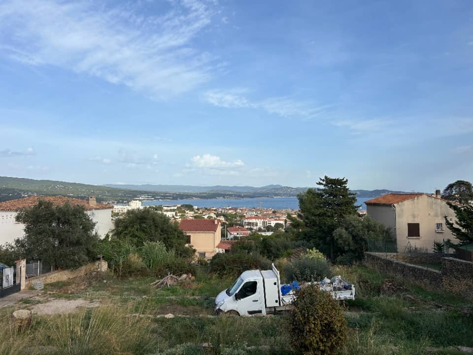Terrain - Terrain à bâtir  () à La Ciotat (13), prix 650 000 €