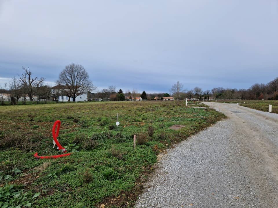 Terrain - Terrain à bâtir Avy (17800) à Avy (17), prix 23 850 €