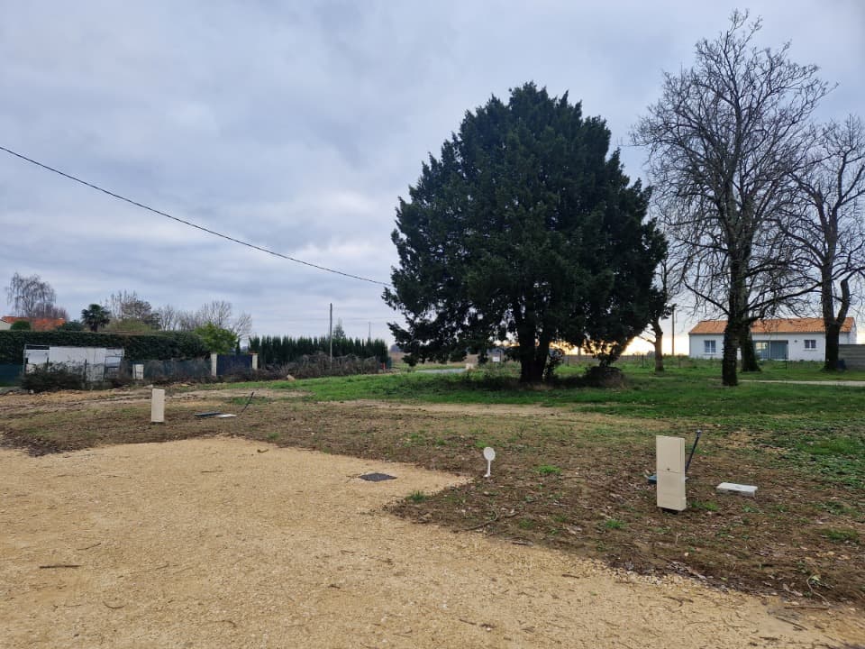 Terrain - Terrain à bâtir Gémozac (17260) à Gémozac (17), prix 38 700 €