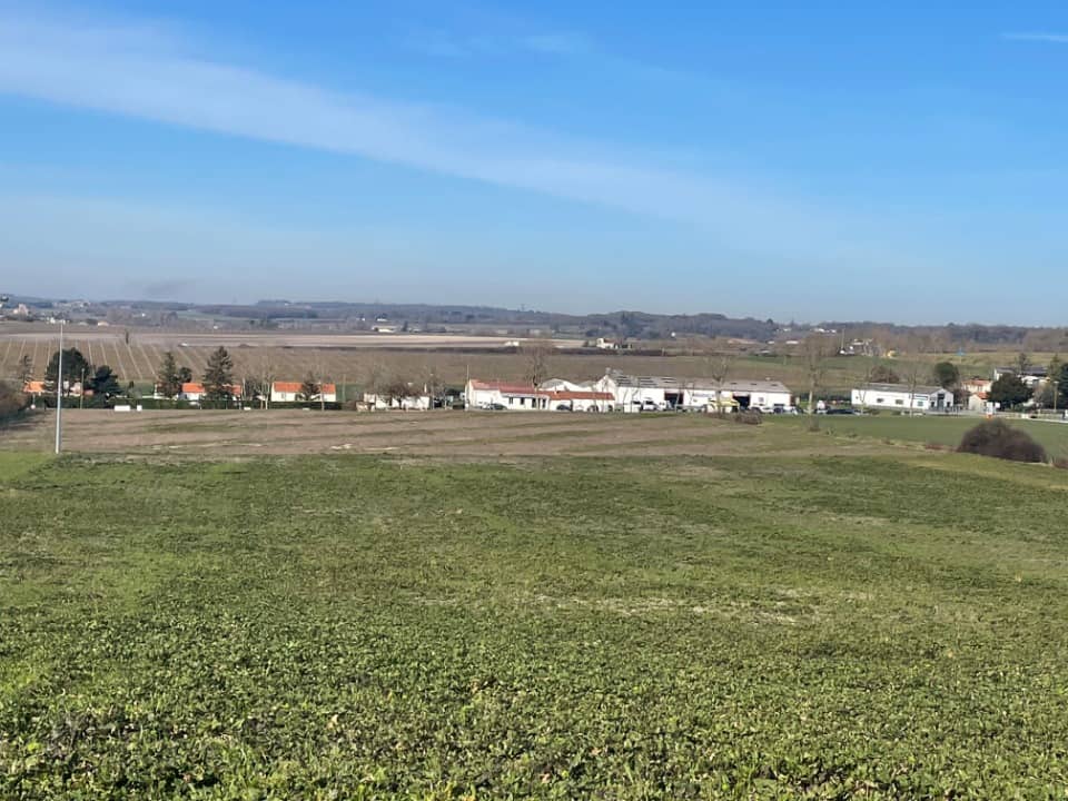 Terrain - Terrain à bâtir Mirambeau (17150) à Mirambeau, prix 27 270 €