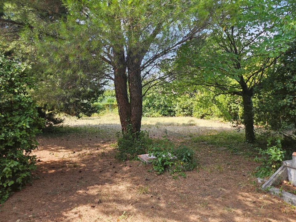 Terrain - Terrain à bâtir  () à Pélissanne (13), prix 249 000 €