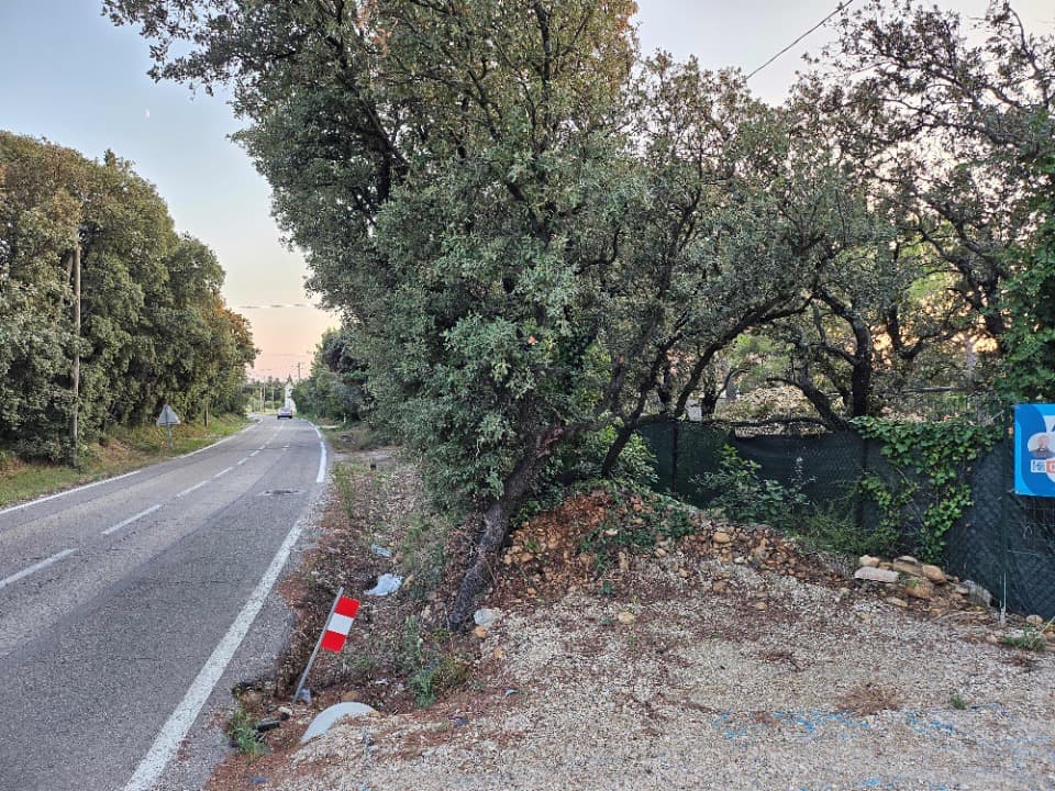 Terrain - Terrain à bâtir () à Aureille (13), prix 159 000 €