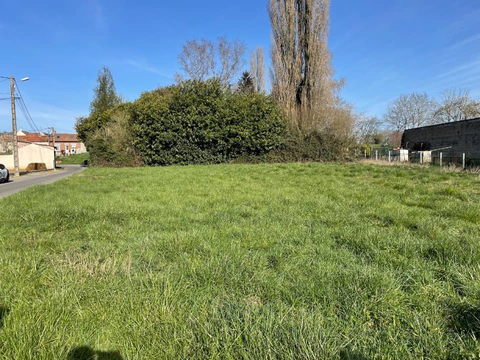 Terrain - Terrain à bâtir () à Gury, prix 25 000 €