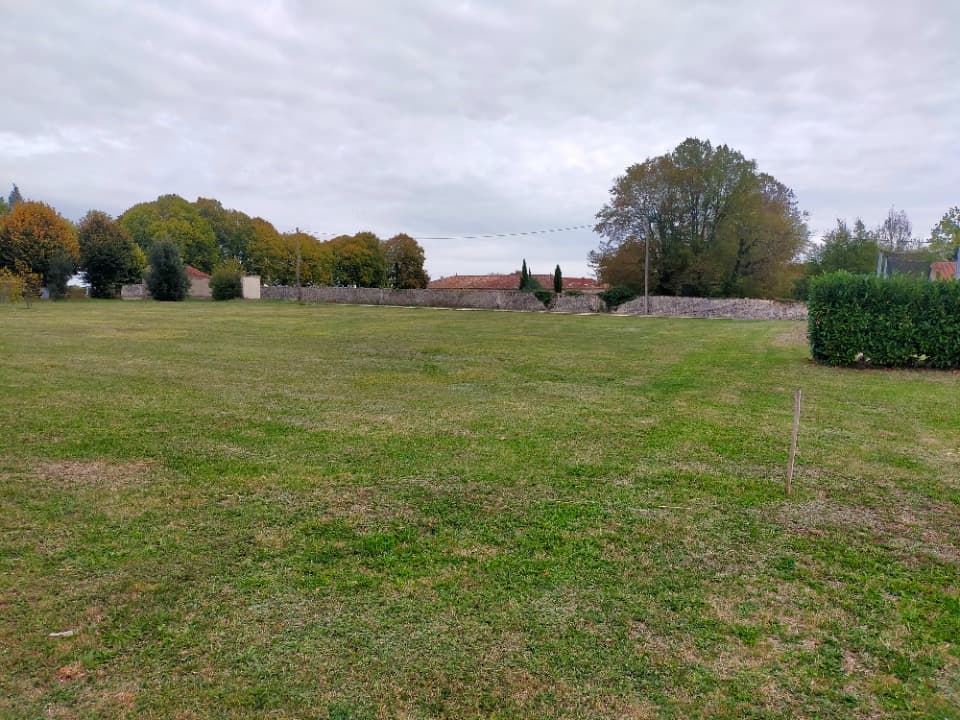 Terrain - Terrain à bâtir Celles (17520) à Celles (17), prix 18 000 €