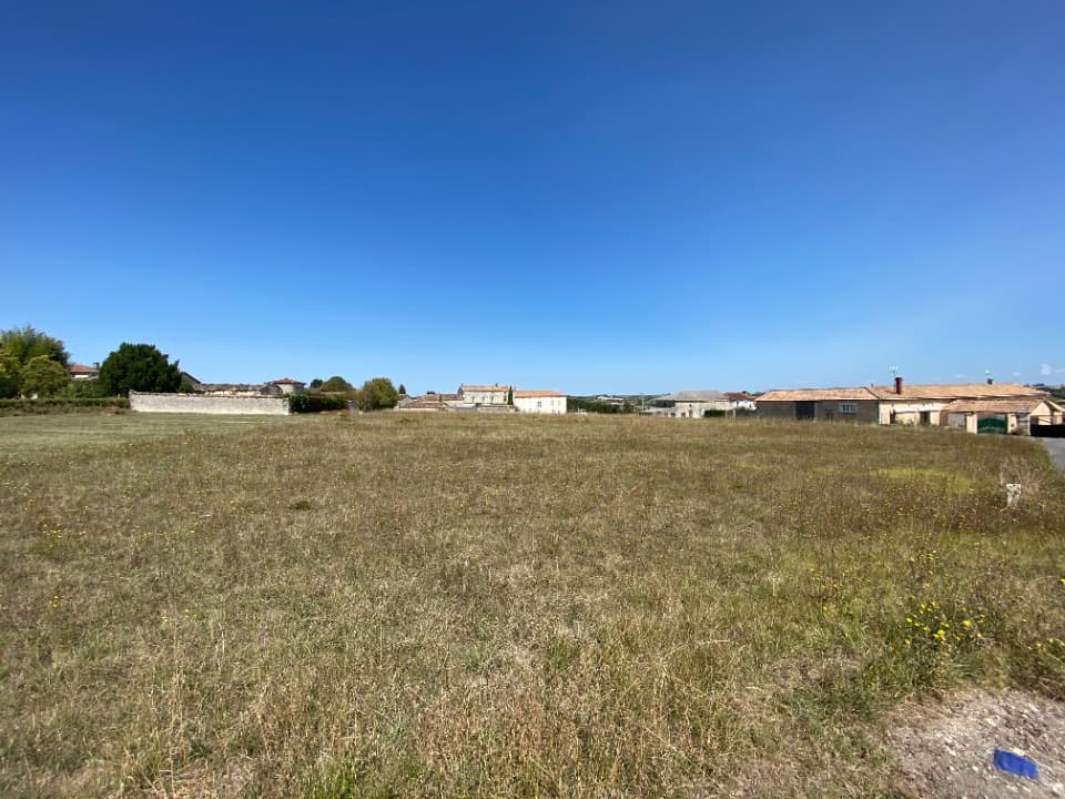 Terrain - Terrain à bâtir Saint-Brice (16100) à Saint-Brice (16), prix 49 000 €