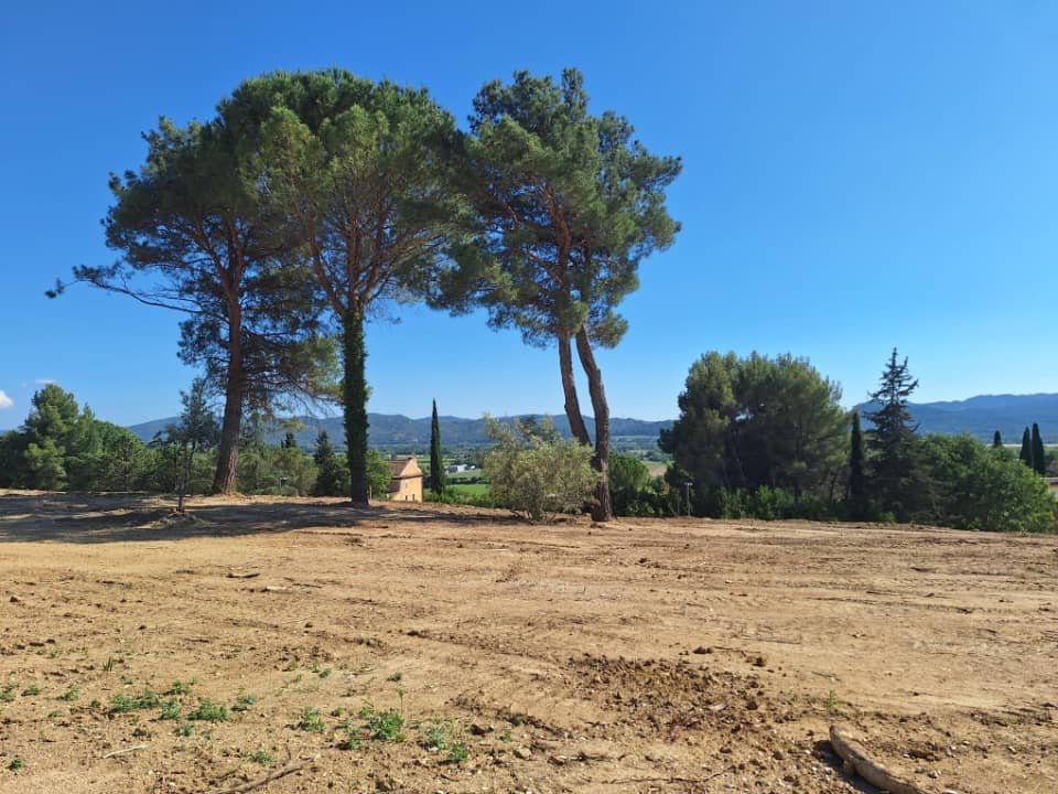 Terrain - Terrain à bâtir  () à Cadenet (84), prix 195 000 €
