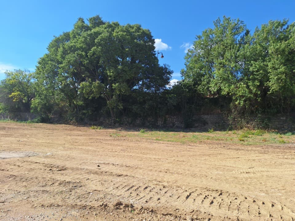 Terrain - Terrain à bâtir  () à Cadenet (84), prix 184 900 €