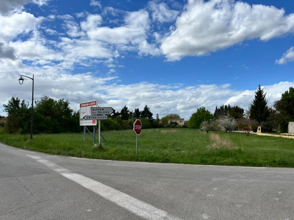 Terrain - Terrain à bâtir  () à Althen-des-Paluds (84), prix 145 900 €