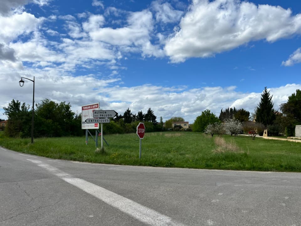 Terrain - Terrain à bâtir () à Althen-des-Paluds (84), prix 145 900 €