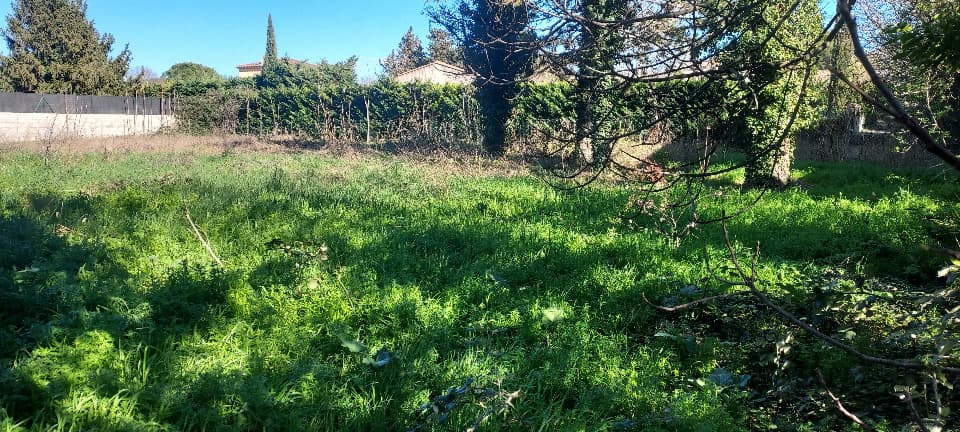 Terrain - Terrain à bâtir () à Violès (84), prix 139 900 €