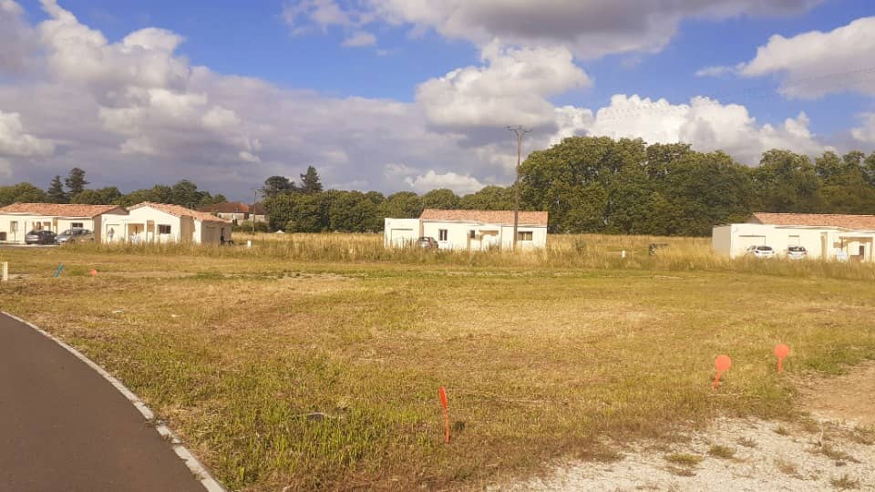 Terrain - Terrain à bâtir () à Nersac, prix 43 000 €