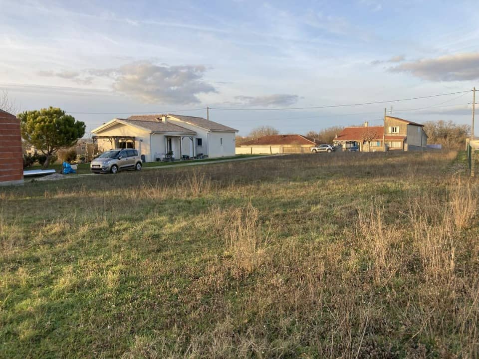 Terrain - Terrain à bâtir () à Champniers, prix 67 000 €