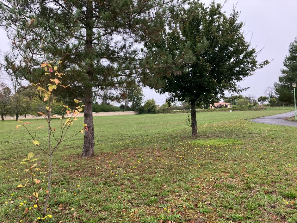 Terrain - Terrain à bâtir Hiersac (16290) à Hiersac (16), prix 45 000 €