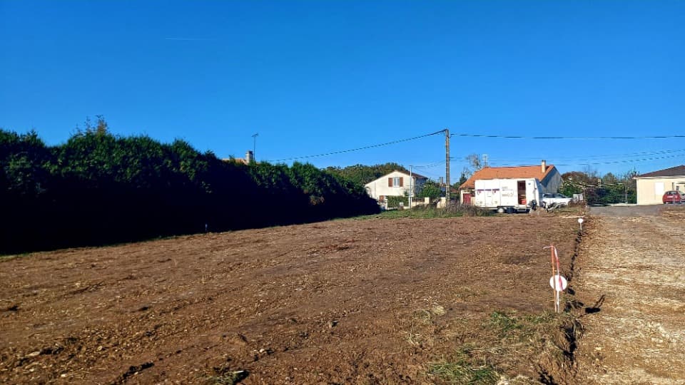 Terrain - Terrain à bâtir Saint-Yrieix-sur-Charente (16710) à Saint-Yrieix-sur-Charente (16), prix 55 500 €