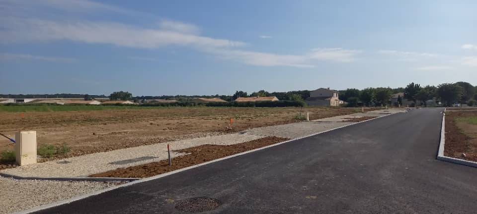 Terrain - Terrain à bâtir () à Roullet-Saint-Estèphe (16), prix 48 000 €