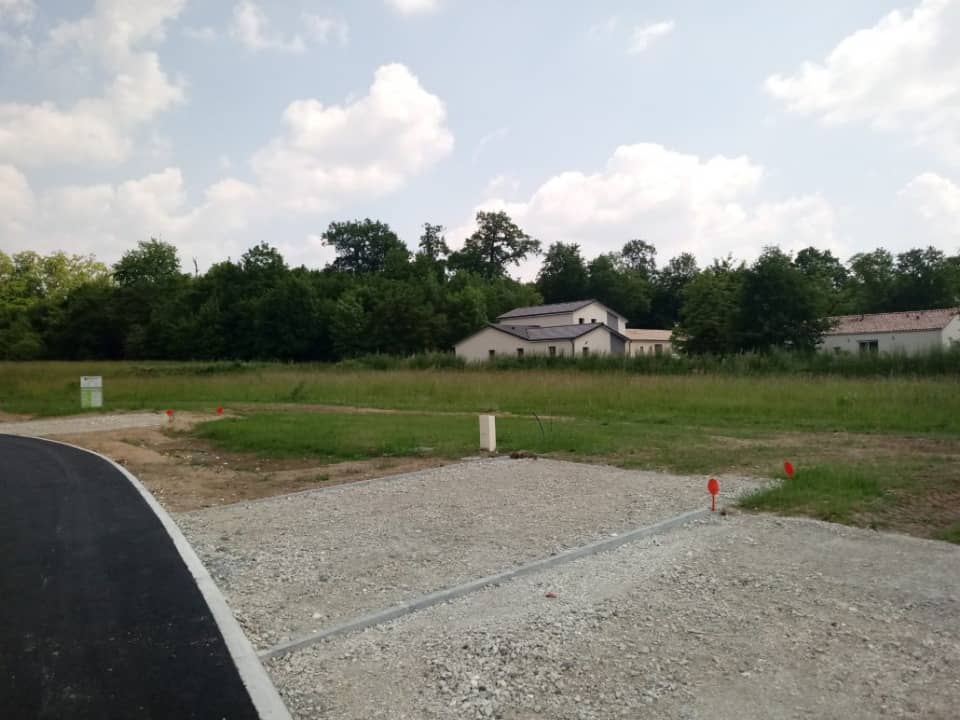 Terrain - Terrain à bâtir () à Nersac (16), prix 32 000 €