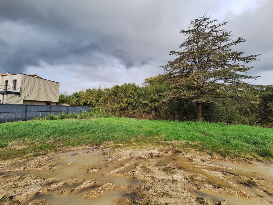 Terrain - Terrain à bâtir () à Les Mathes (17), prix 140 000 €
