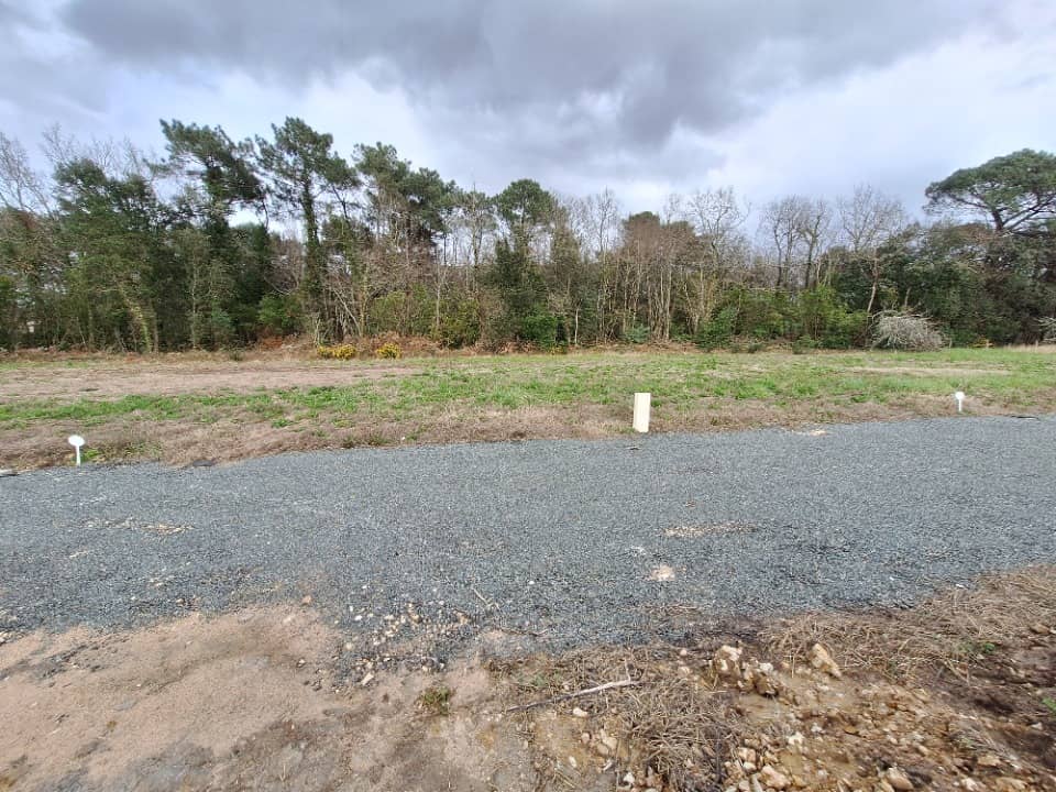 Terrain - Terrain à bâtir () à Les Mathes, prix 134 000 €