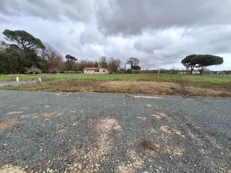 Terrain - Terrain à bâtir () à Les Mathes (17), prix 125 000 €