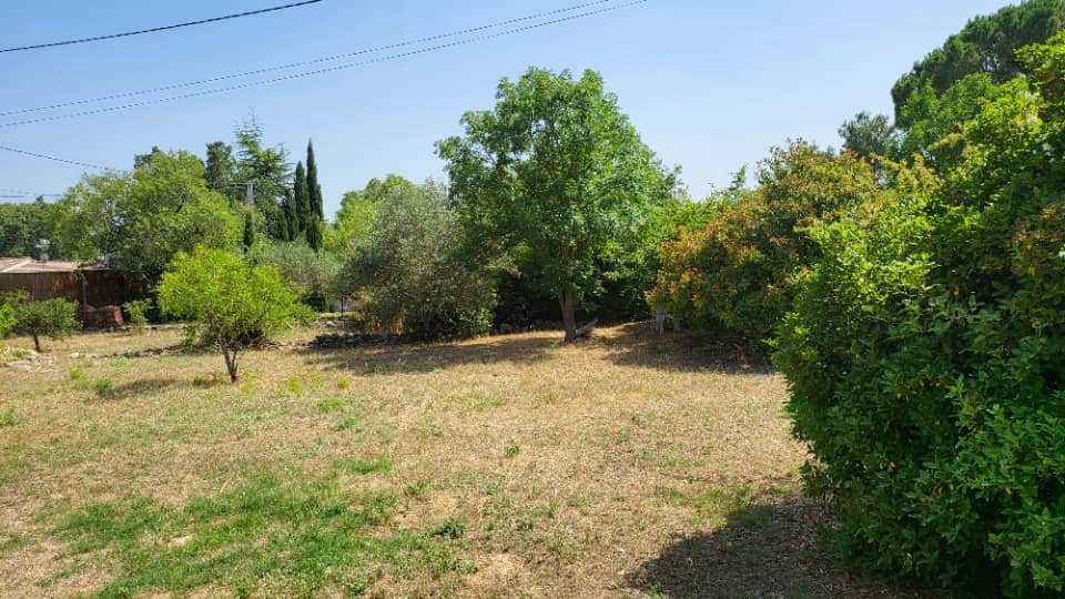 Terrain - Terrain à bâtir Besse-sur-Issole (83890) à Besse-sur-Issole (83), prix 120 000 €