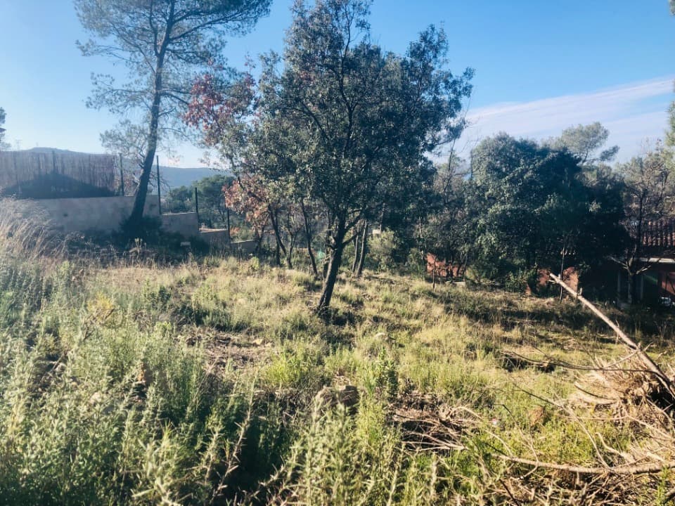 Terrain - Terrain à bâtir () à Rocbaron (83), prix 149 000 €