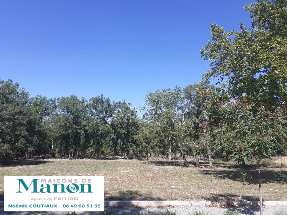 Terrain - Terrain à bâtir  () à Tourrettes (83), prix 210 000 €