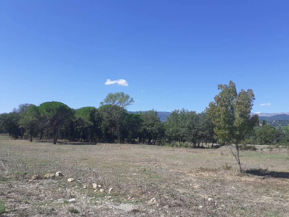 Terrain - Terrain à bâtir  () à Tourrettes (83), prix 260 000 €