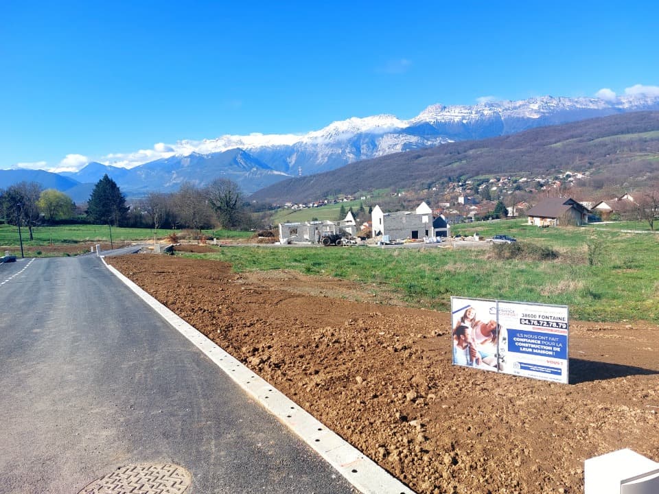 Terrain - Terrain à bâtir () à Jarrie (38), prix 240 000 €