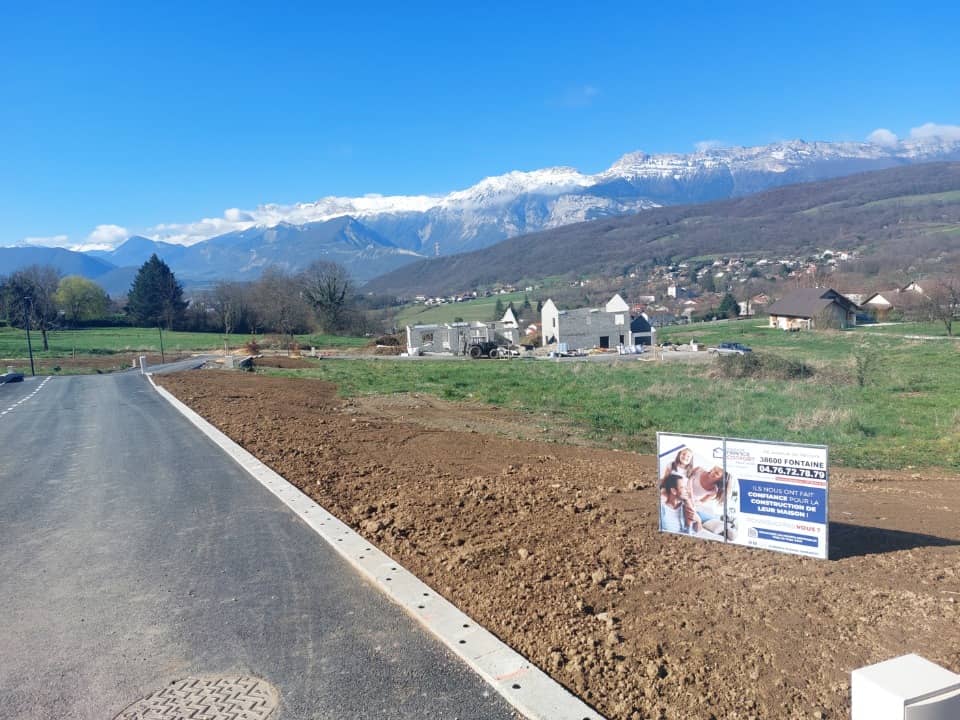 Terrain - Terrain à bâtir  () à Jarrie, prix 240 000 €