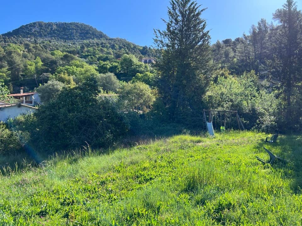 Terrain - Terrain à bâtir  () à Peille (64), prix 140 000 €