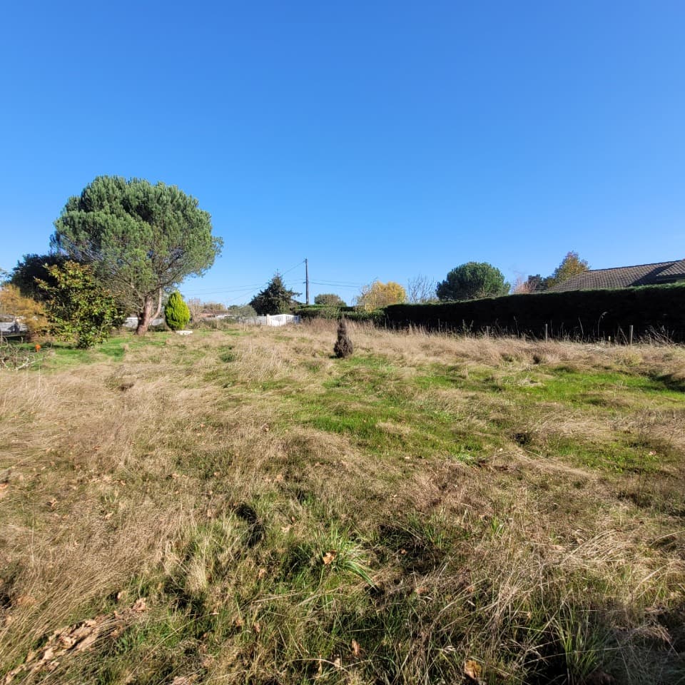 Terrain - Terrain à bâtir Ambarès-et-Lagrave (33440) à Ambarès-et-Lagrave (33), prix 95 000 €