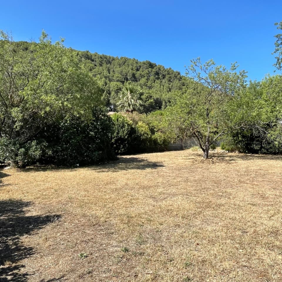 Terrain - Terrain à bâtir Cuges-les-Pins (13780) à Cuges-les-Pins (13), prix 245 000 €