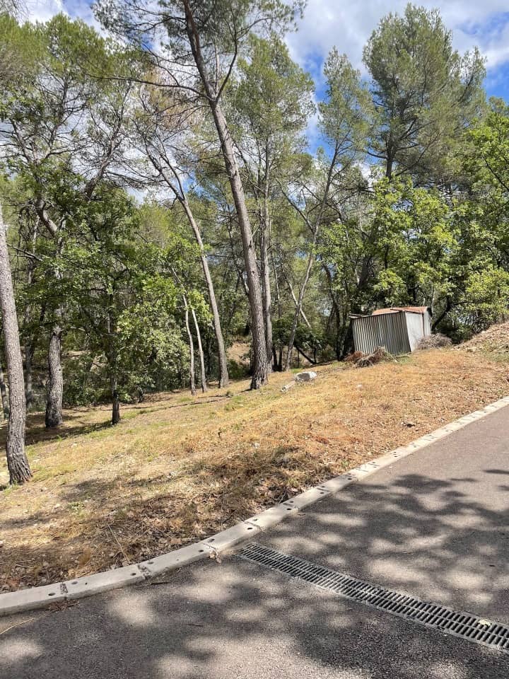 Terrain - Terrain à bâtir  () à Gréasque (13), prix 225 000 €