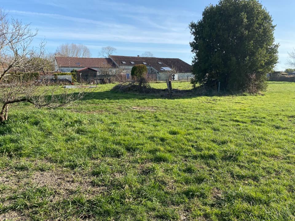 Terrain - Terrain à bâtir () à Les Gonds (17), prix 46 000 €