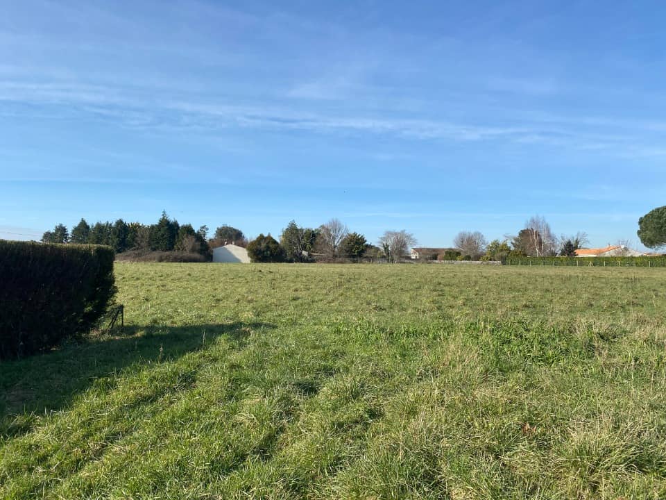 Terrain - Terrain à bâtir () à Corme-Royal (17), prix 42 525 €