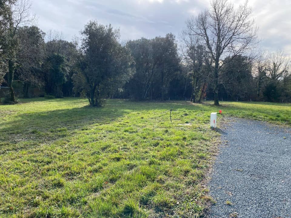 Terrain - Terrain à bâtir Saint-Vaize (17100) à Saint-Vaize, prix 34 500 €