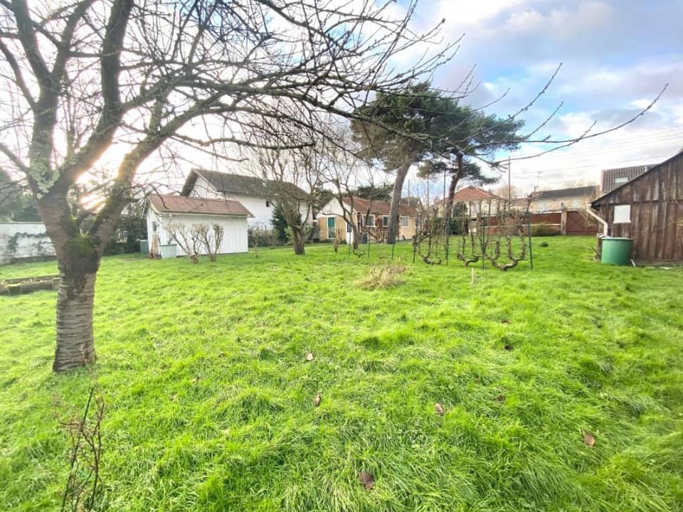 Terrain - Terrain à bâtir Villecresnes (94440) à Villecresnes (94), prix 399 000 €