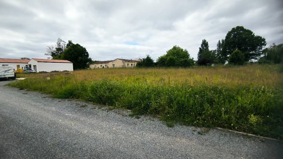 Maison neuve - Terrain à bâtir Saintes (17100) à Saintes (17), prix 155 600 €