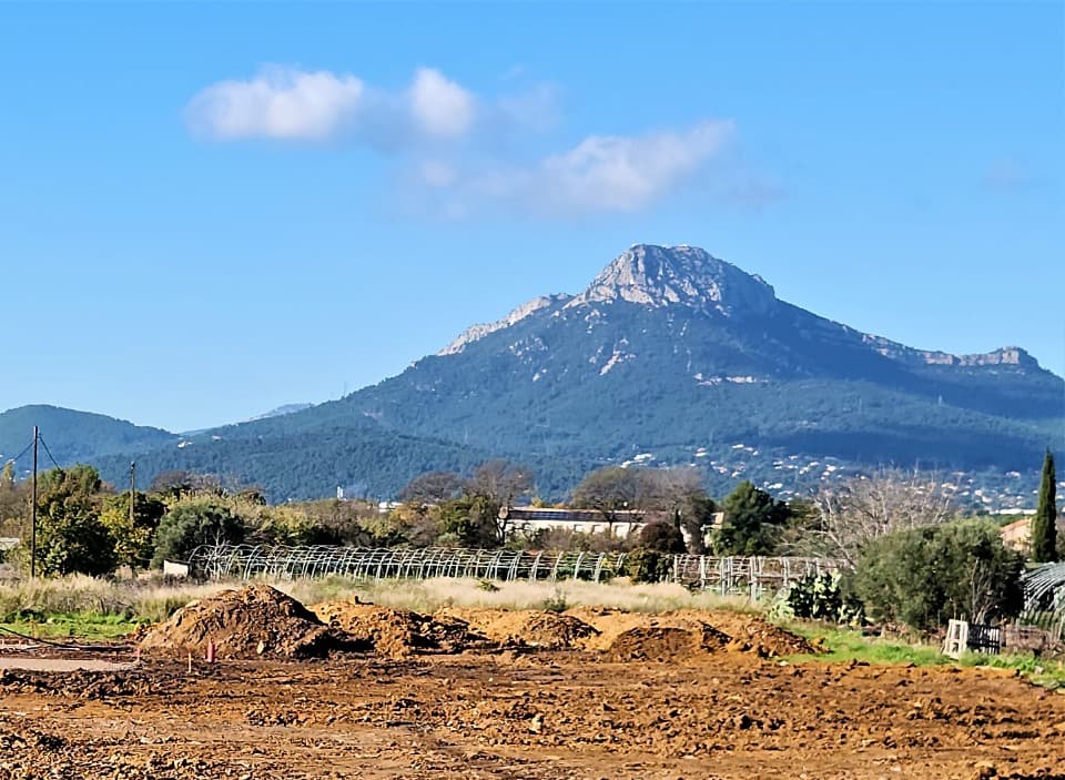 Terrain - Terrain à bâtir La Crau (83260) à La Crau (83), prix 290 000 €