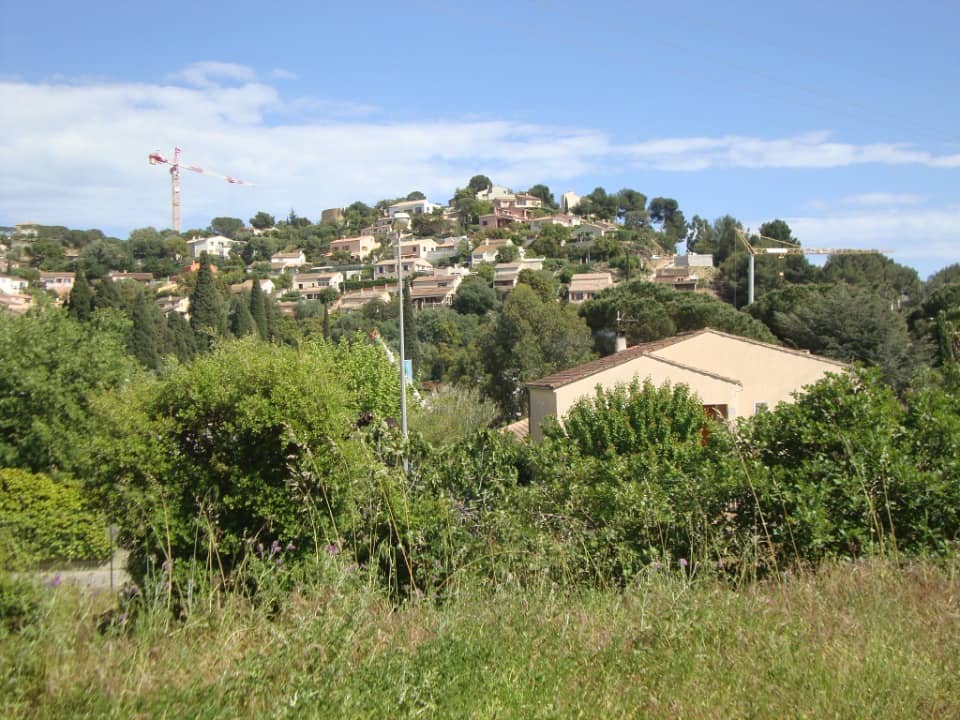 Terrain - Terrain à bâtir  () à Hyères (83), prix 245 000 €