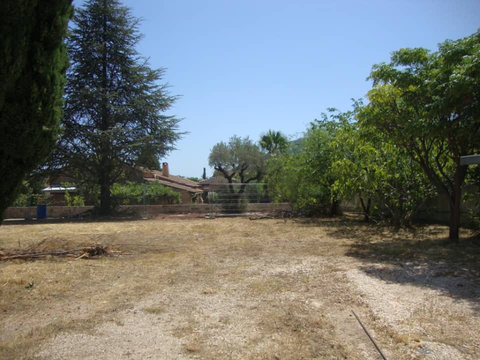 Terrain - Terrain à bâtir Solliès-Pont (83210) à Solliès-Pont (83), prix 230 000 €