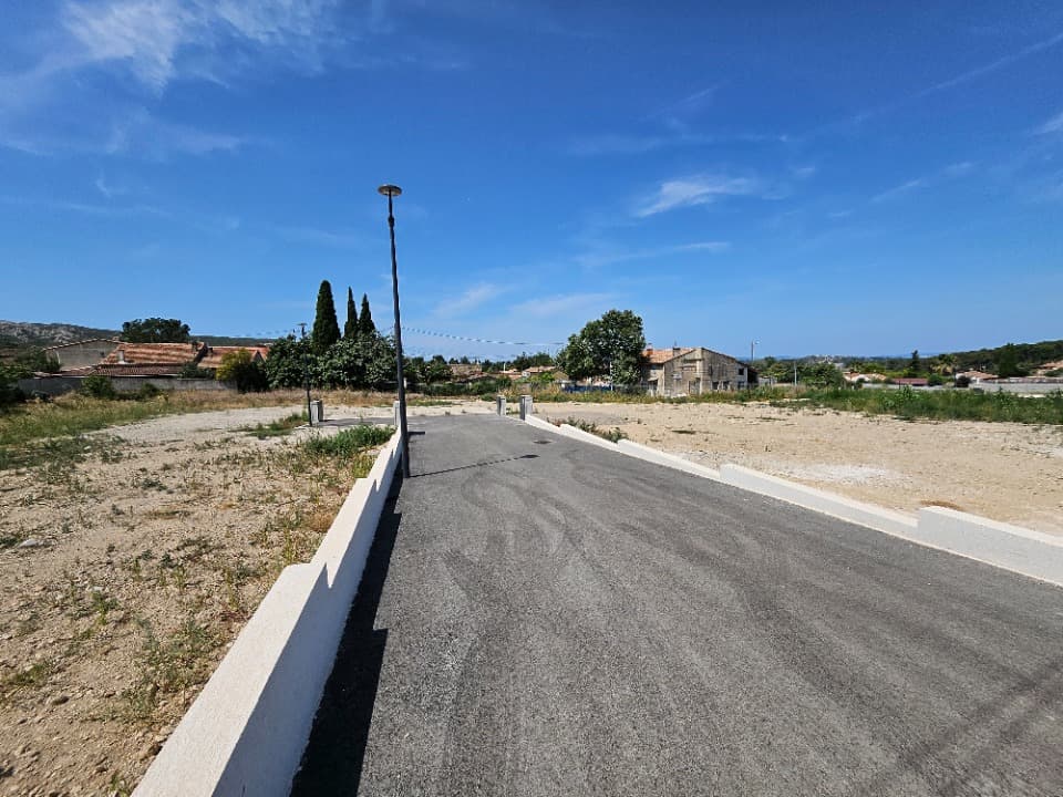 Terrain - Terrain à bâtir () à Les Pennes-Mirabeau (13), prix 239 900 €