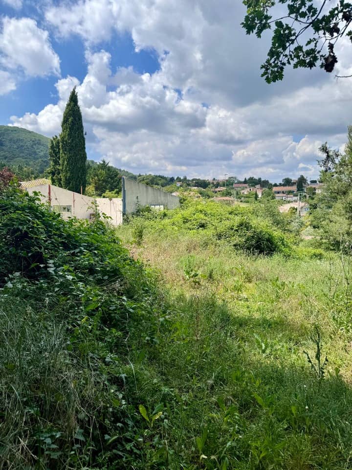 Terrain - Terrain à bâtir  () à Saint-Savournin (13), prix 240 000 €