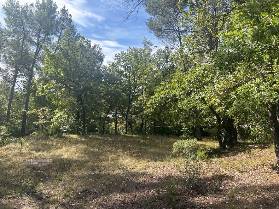 Terrain - Terrain à bâtir () à Gréasque (13), prix 240 000 €