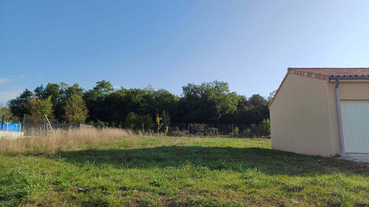 Lotissement Cherves richemont (16) - 552m² - 39000€ (photo 4/6)