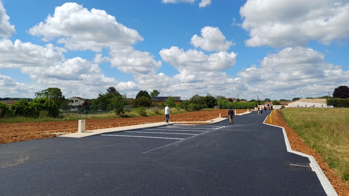 Lotissement Vouneuil sous biard (86) - 520m² - 68700€ (photo 2/6)