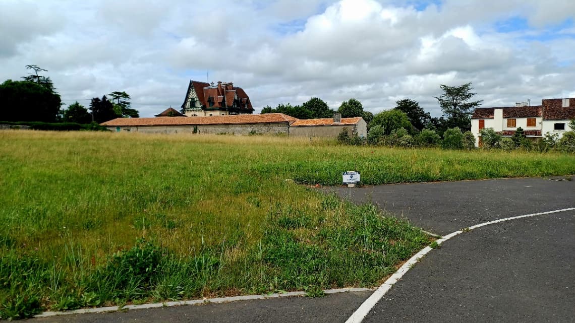 Lotissement Cognac (16) - 432m² - 52000€ (photo 3/6)