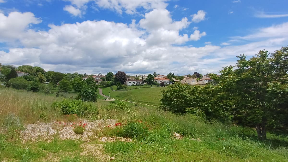 Lotissement Soyaux (16) - 900m² - 70000€ (photo 2/5)